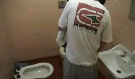 Fragmenti mājas video ar prgavom babom bezmaksas seksa pornici, kas lec uz loceklis