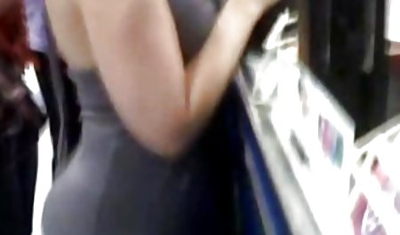 Busty blondīne pornici vannā patīk izdrāzt visas