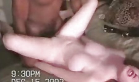 Grezna krievu kuce punktu aizstāj bezmaksas pornuci zem liels penis savu puisi