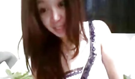 Divi zari tu ližu viens trusis porno cepuri taksometrā uz auto