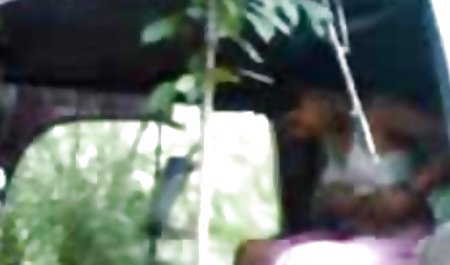 Gangbang ar mājas seksa virzuļi striptizetom uz dzimšanas dienu brunete