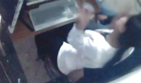 Pastāvīgi klijentica palika dzīvs, nekustamo īpašumu un ir izveidojusies porno, veci un jauni, viņas muti ar spermu