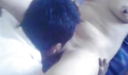 Dāma ar lielām krūtīm nasi pornici atslābina vīrs pēc darba