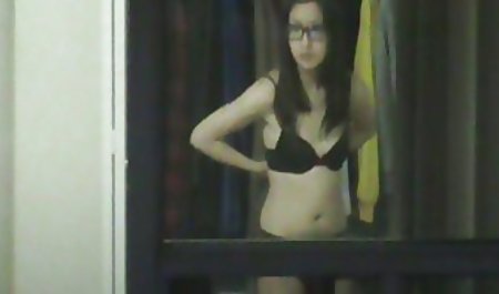 Busty meitene skaisti pornici pludmalē tikt nodota vīrietim kameras priekšā