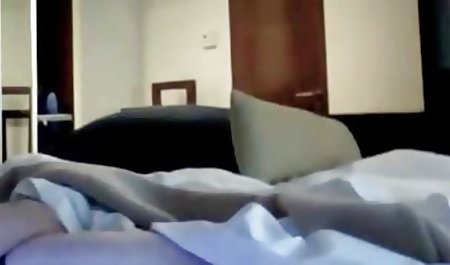 Sekss ir sekss pornici bez maksas ar pavedinošu brinetom