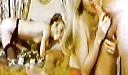 Neaizmirstamas lesbiešu porno spēle baseinā pornici ar gospodjama ar pieredzējušiem meitenēm