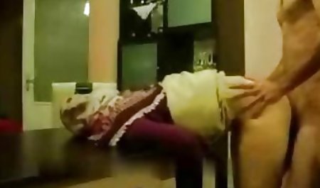 Jauna blondīne iesniegtie pie xxx bezmaksas porn mājas kaislīgs puisis